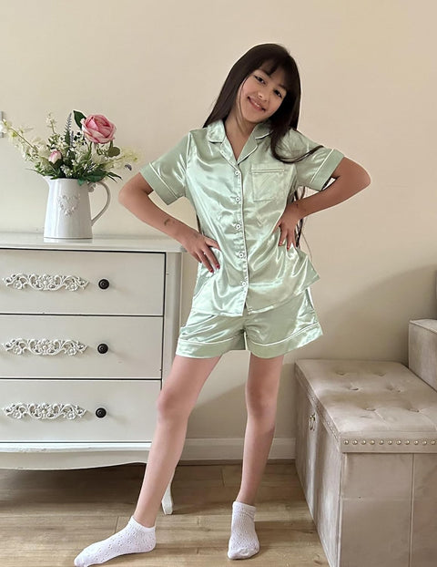 Arshiner Girls Pajamas Silk Satin Pajama Sleepwear Button Down Pj Set