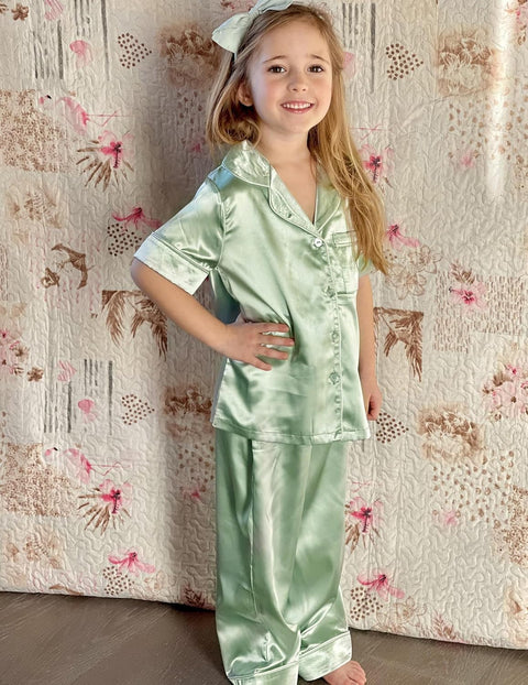 Arshiner Girls Pajamas Silk Satin Button Down Pjs 2 Piece Short Sleeve Sleepwear Set