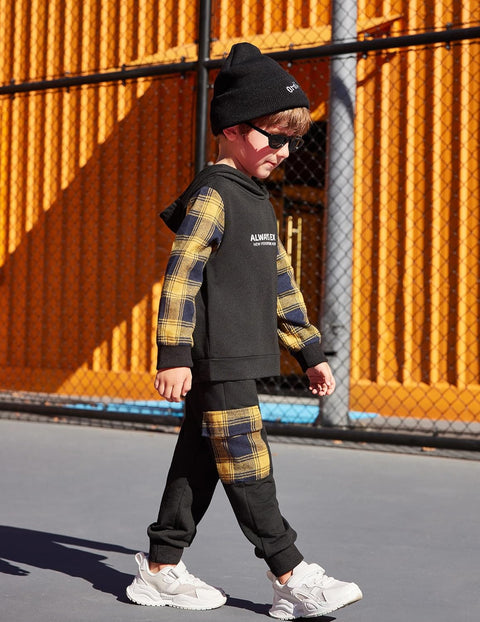 Arshiner Boys Plaid & Letter Graphic Hoodie Sweatshirt and Sweatpants