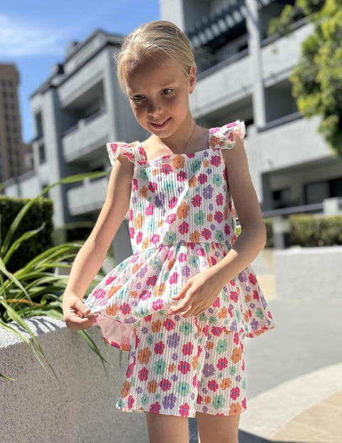 Arshiner Toddler Girl Clothes 2 Piece Summer Outfit Ruffle Sleeveless Top and Shorts Set with Pockets 2-7Y