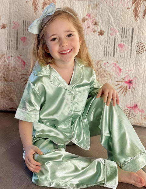 Arshiner Girls Pajamas Silk Satin Button Down Pjs 2 Piece Short Sleeve Sleepwear Set